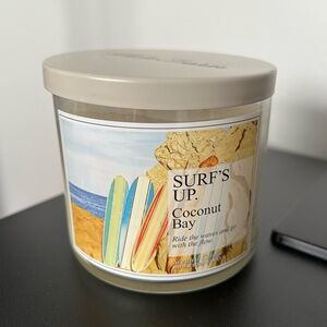Bath & Body Works Surfs Up Coconut Bay 3 Wick Candle